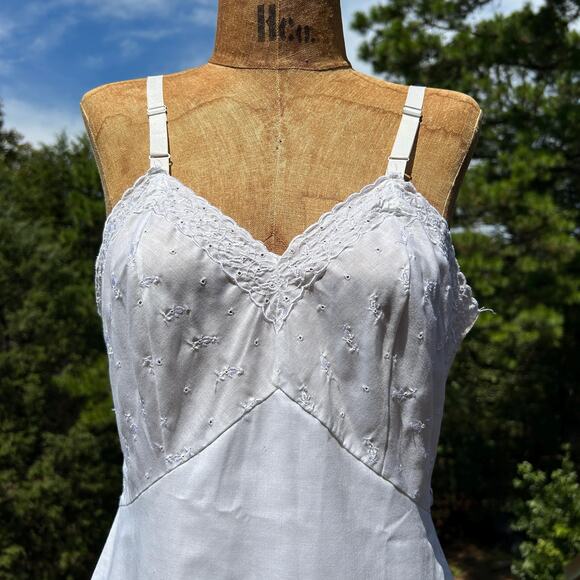 Vintage 50s/60s Sears Eyelet Sweetheart Coquette Mini Slip Dress S M - Picture 2 of 5